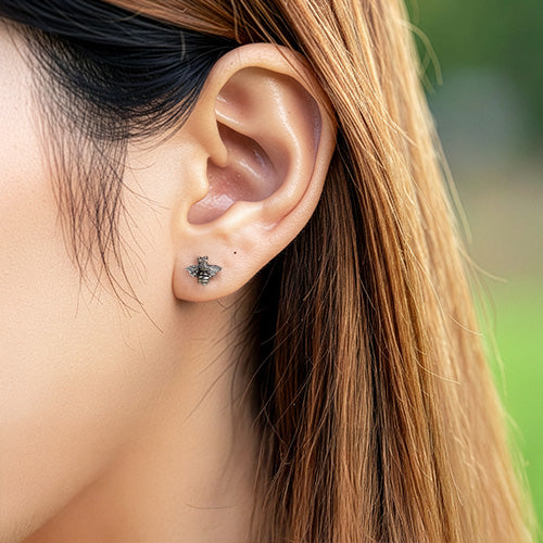 Bee Brave Stud Earring (Single Stud)